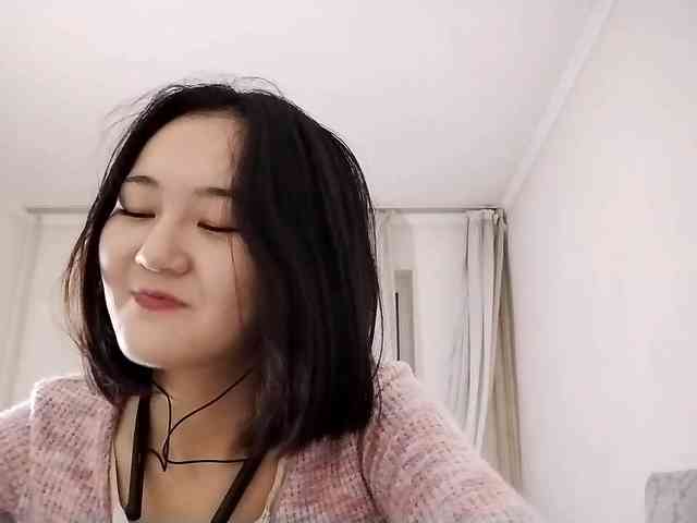 UrSweetieLeigh webcam