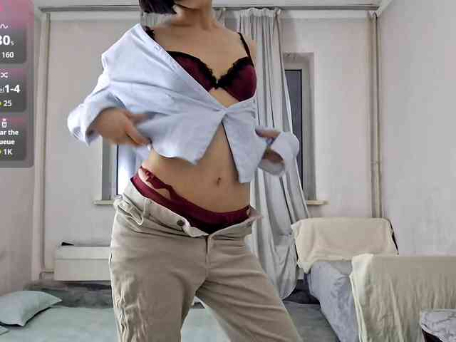 UrSweetieLeigh webcam