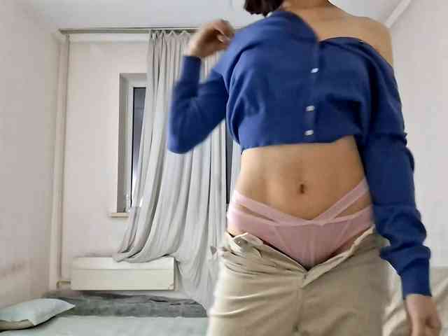 UrSweetieLeigh webcam