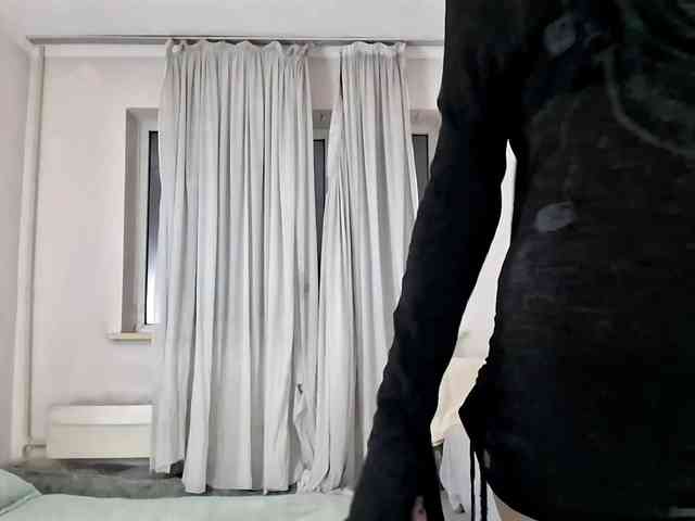 UrSweetieLeigh webcam