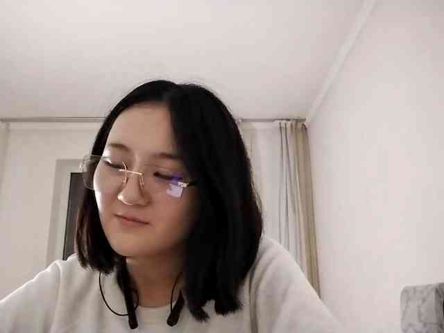 UrSweetieLeigh webcam