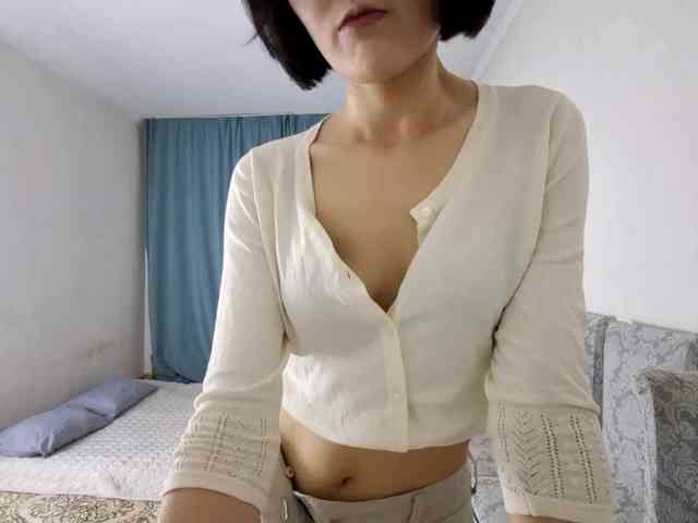 UrSweetieLeigh webcam