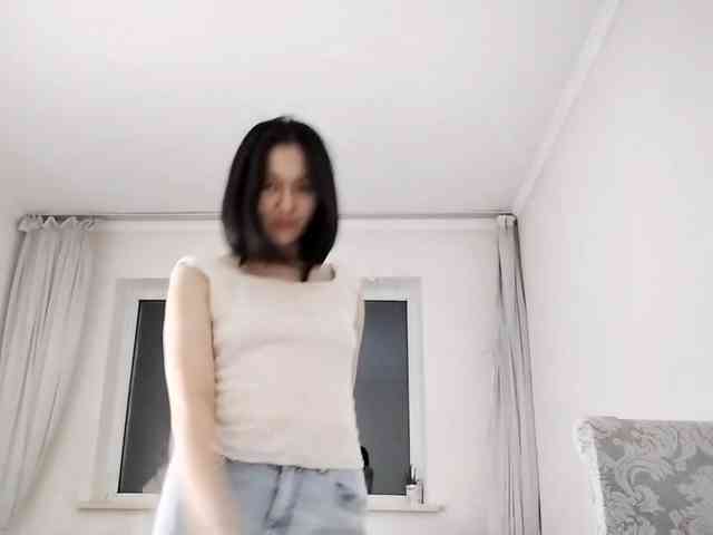 UrSweetieLeigh webcam