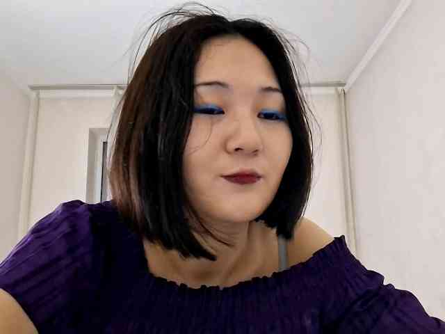 UrSweetieLeigh webcam