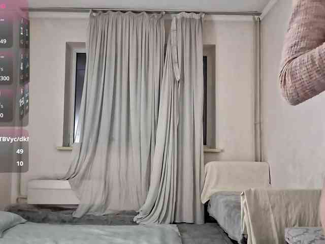 UrSweetieLeigh webcam