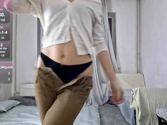 UrSweetieLeigh webcam