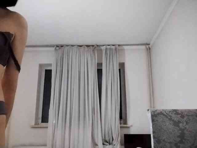 UrSweetieLeigh webcam