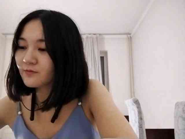UrSweetieLeigh webcam