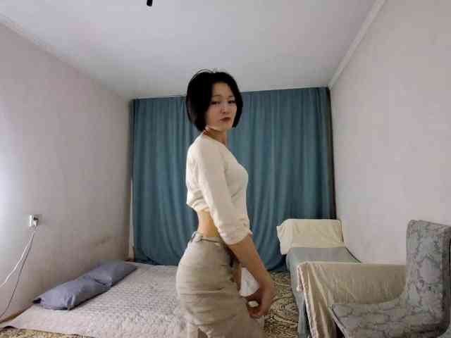 UrSweetieLeigh webcam