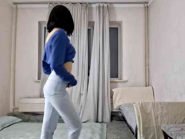 UrSweetieLeigh webcam