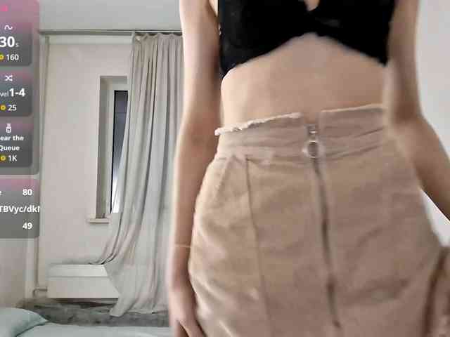 UrSweetieLeigh webcam