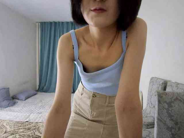 UrSweetieLeigh webcam