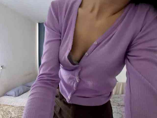 UrSweetieLeigh webcam