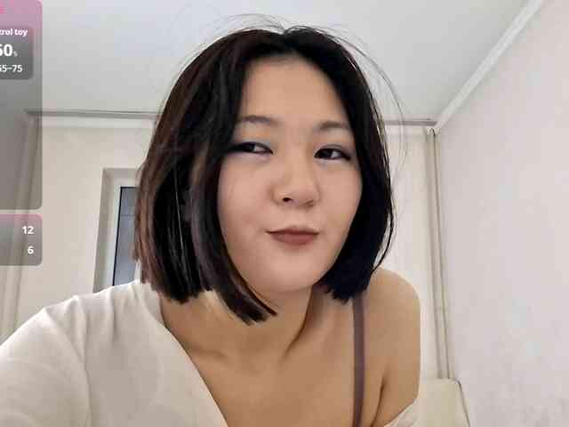 UrSweetieLeigh webcam