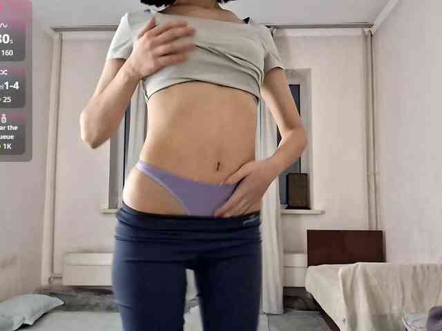 UrSweetieLeigh webcam