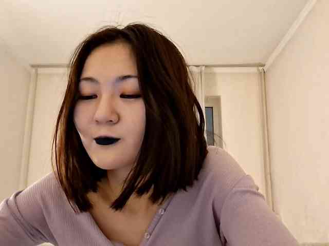 UrSweetieLeigh webcam