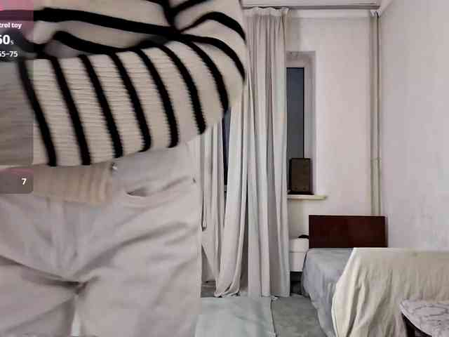 UrSweetieLeigh webcam