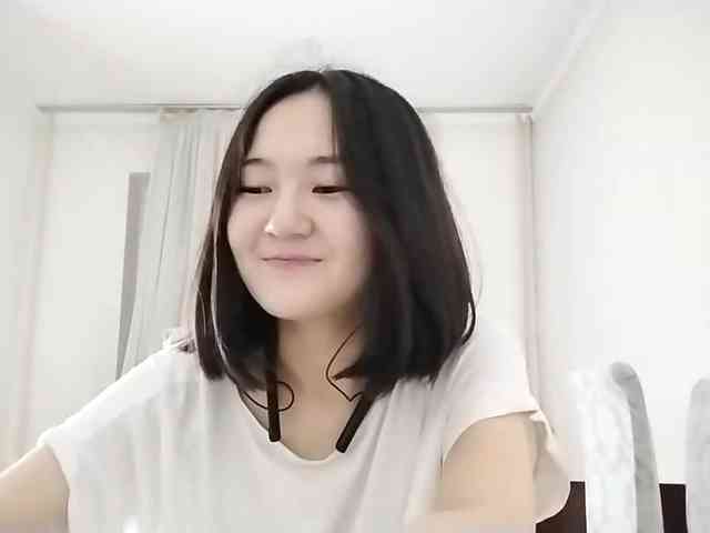 UrSweetieLeigh webcam