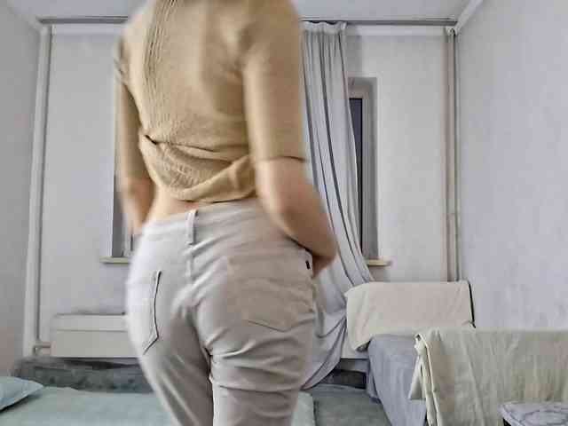 UrSweetieLeigh webcam