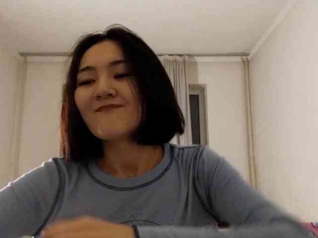 UrSweetieLeigh webcam