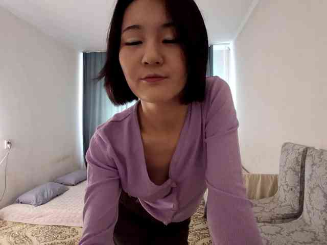 UrSweetieLeigh webcam