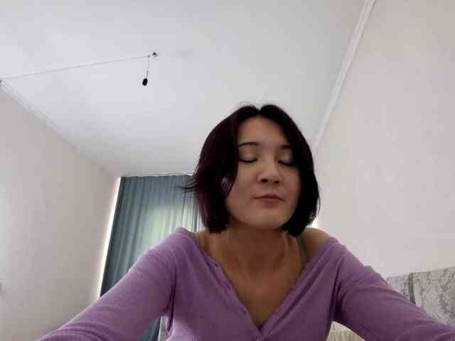 UrSweetieLeigh webcam