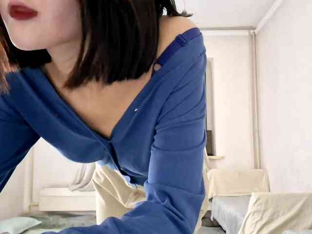 UrSweetieLeigh webcam