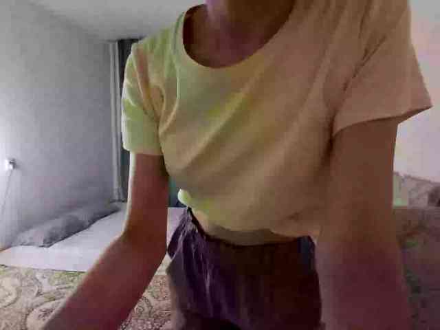 UrSweetieLeigh webcam