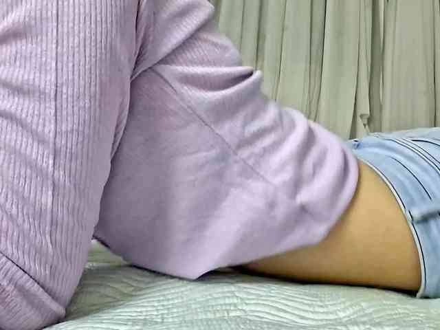 UrSweetieLeigh webcam