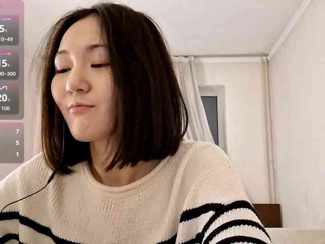 UrSweetieLeigh webcam