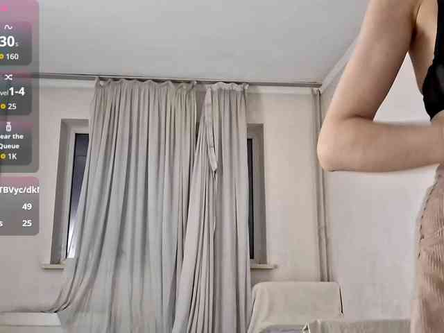 UrSweetieLeigh webcam