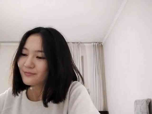UrSweetieLeigh webcam