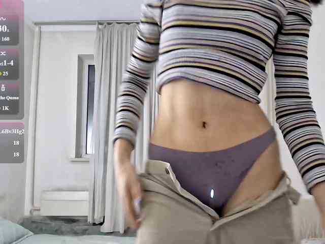 UrSweetieLeigh webcam