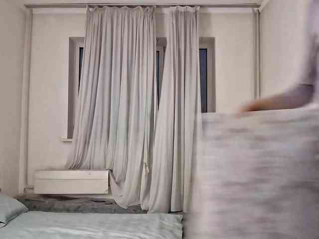 UrSweetieLeigh webcam