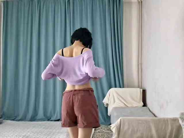 UrSweetieLeigh webcam