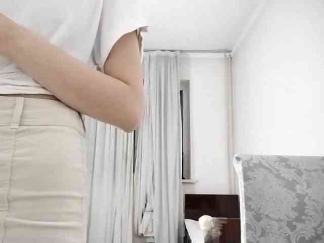 UrSweetieLeigh webcam