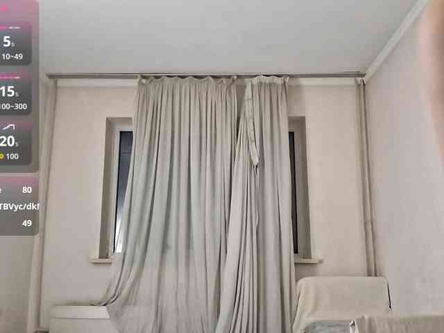 UrSweetieLeigh webcam