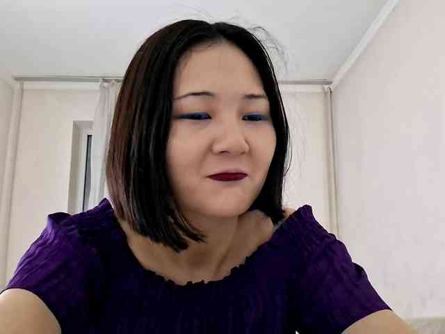 UrSweetieLeigh webcam