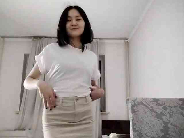 UrSweetieLeigh webcam