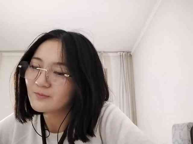 UrSweetieLeigh webcam