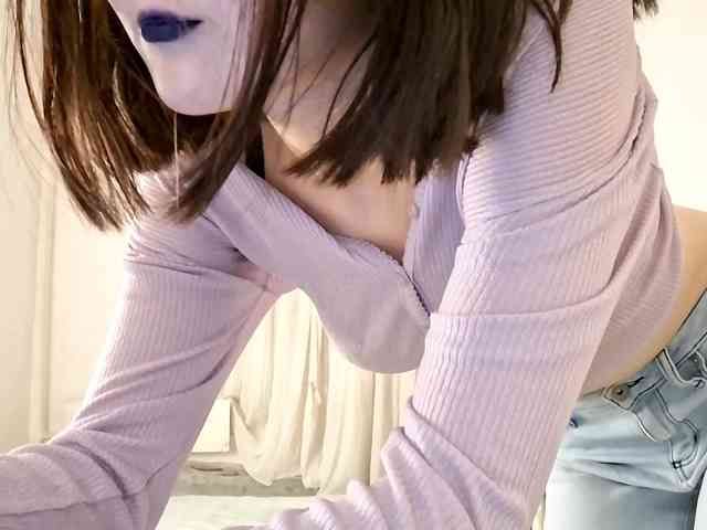 UrSweetieLeigh webcam