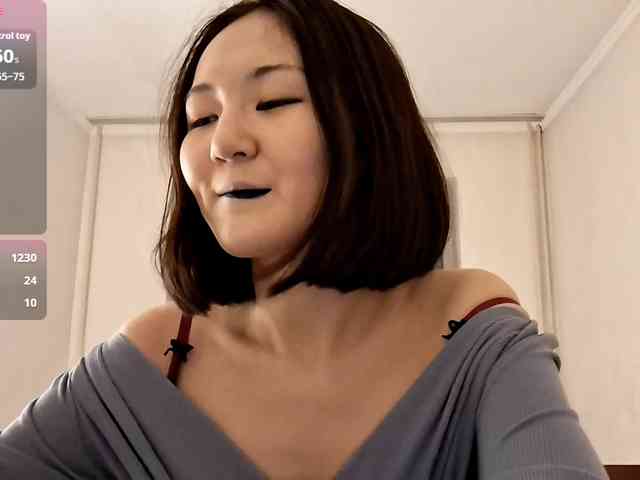 UrSweetieLeigh webcam