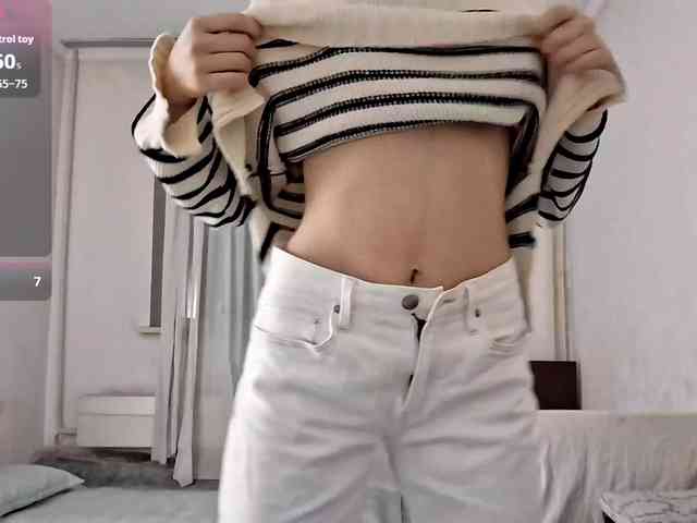 UrSweetieLeigh webcam