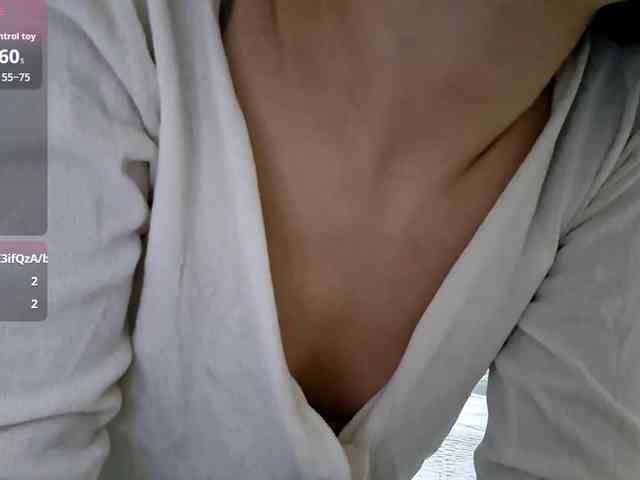 UrSweetieLeigh webcam