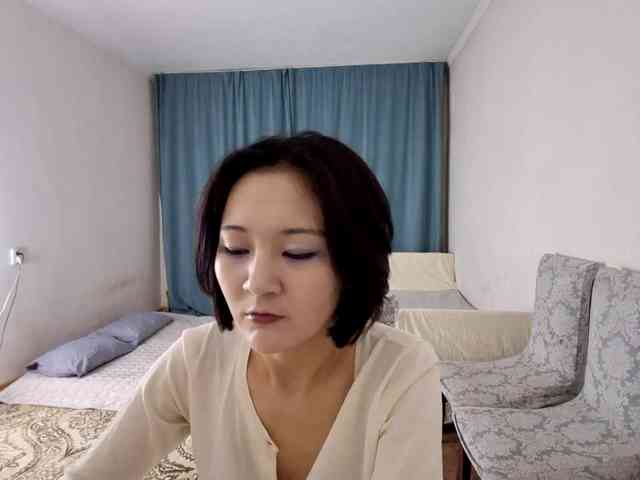 UrSweetieLeigh webcam