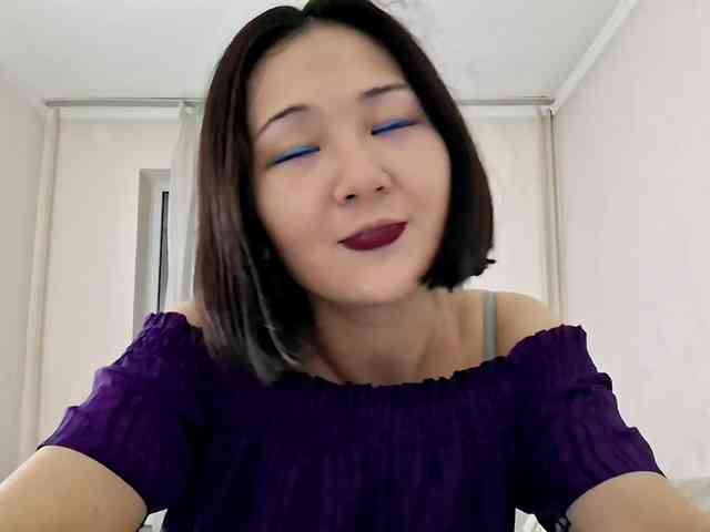 UrSweetieLeigh webcam