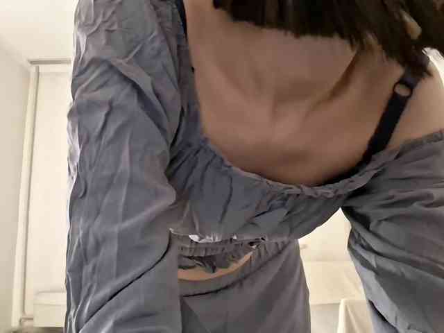 UrSweetieLeigh webcam