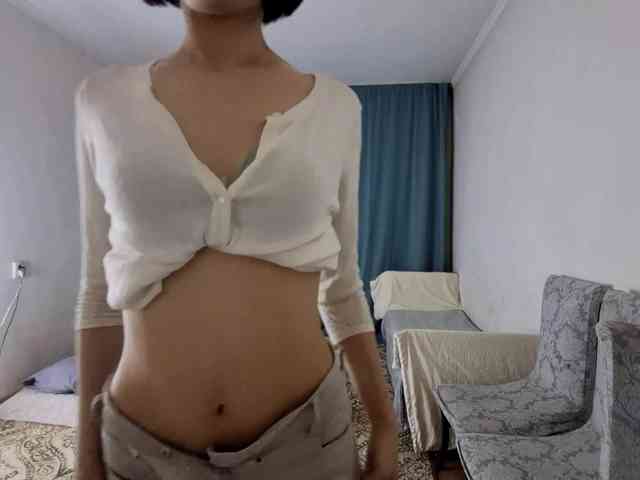 UrSweetieLeigh webcam