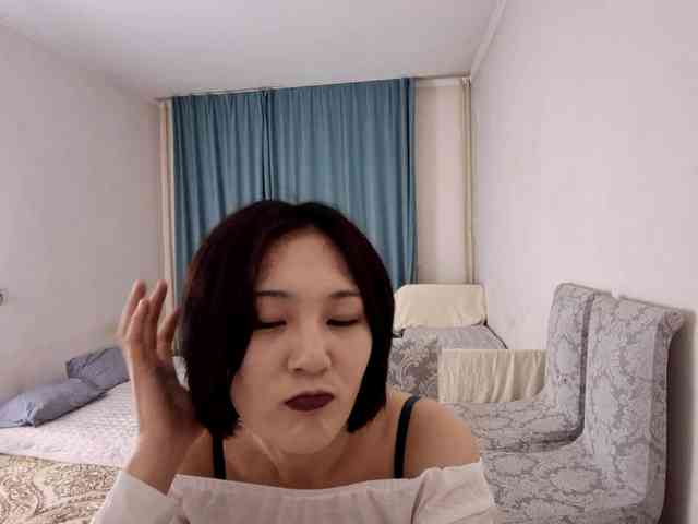 UrSweetieLeigh webcam