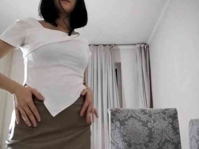 UrSweetieLeigh webcam